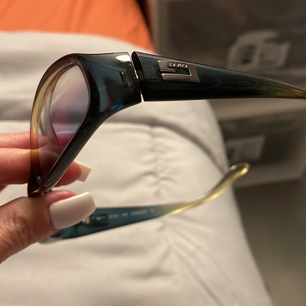 Trade or Buy Gucci GG HOT sunglasses - Picture 2 of 6